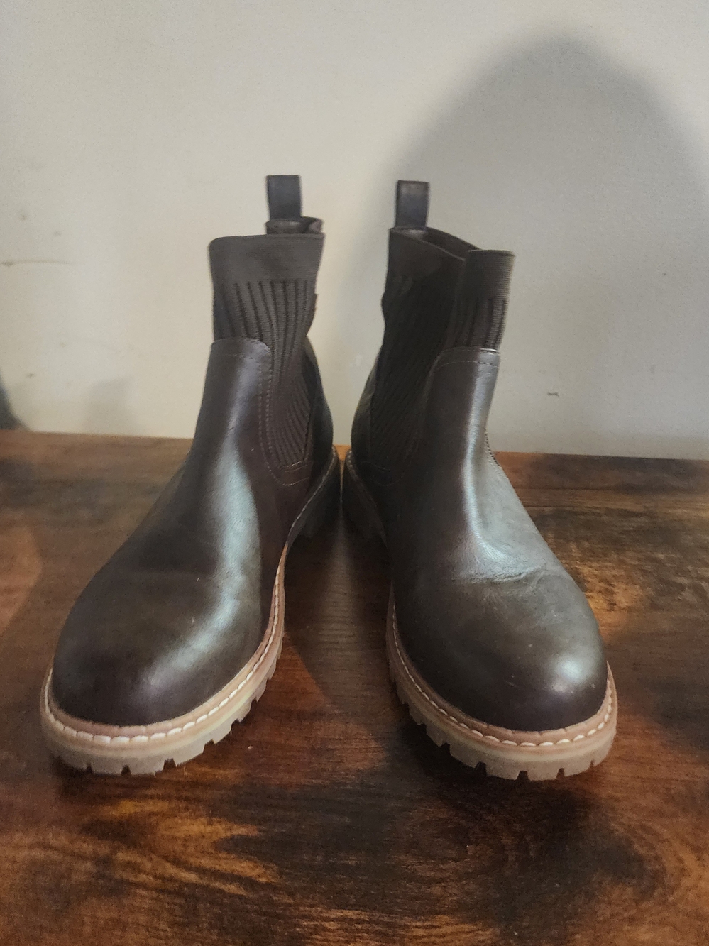 Boutique by Corkys "Cabin Fever" Chelsea Boots Brown Size 9